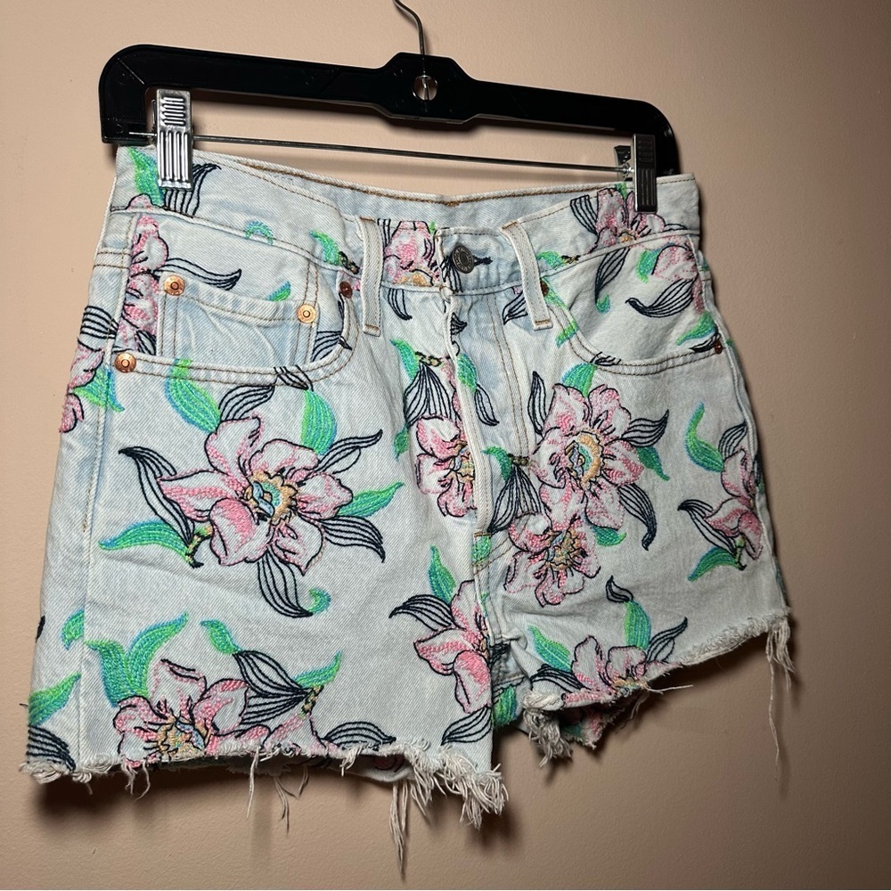 Levi’s 501 Button Fly Floral Garden Print Denim Shorts Size 26 - Picture 5 of 16